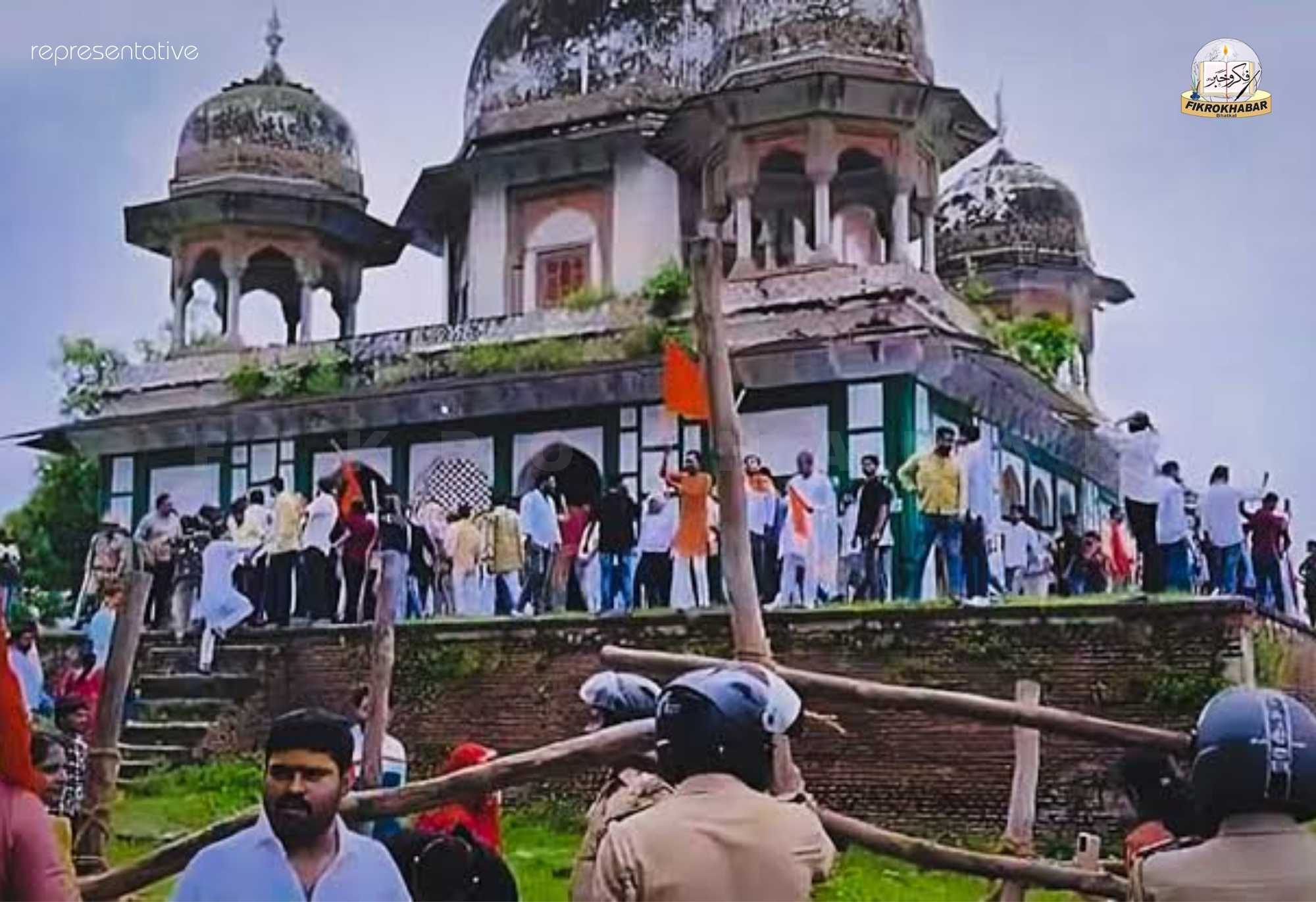 One Month After Fatehpur Tomb Attack, No Arrests Despite FIR Against Right-Wing Members