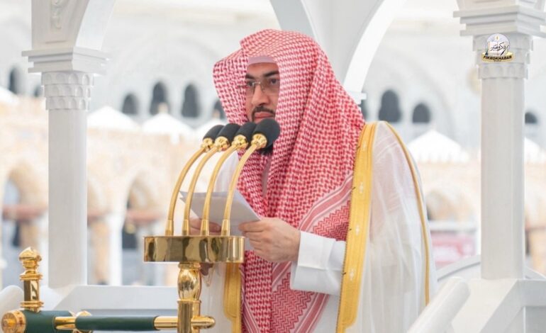 Sheikh Bandar Baleela Warns Against the Dangers of Envy in Friday Sermon at the Grand Mosque