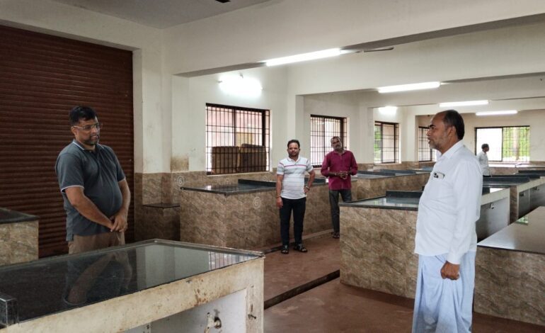 Hi-Tech Fish Market Opens in Bhatkal – Sellers Absent, Buyers Disappointed