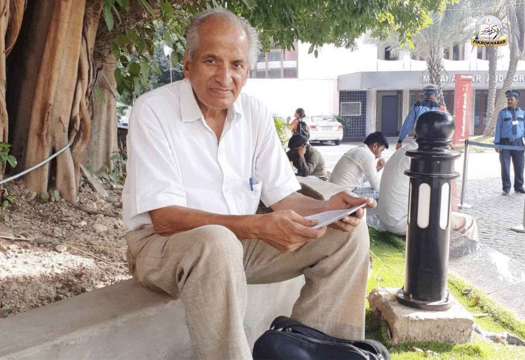 Professor V.K. Tripathi Harassed Again While Distributing Pamphlets in Solidarity with Gaza
