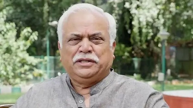 Deshpande Clarifies Stance on Guarantee Schemes, Blames Misinterpretation