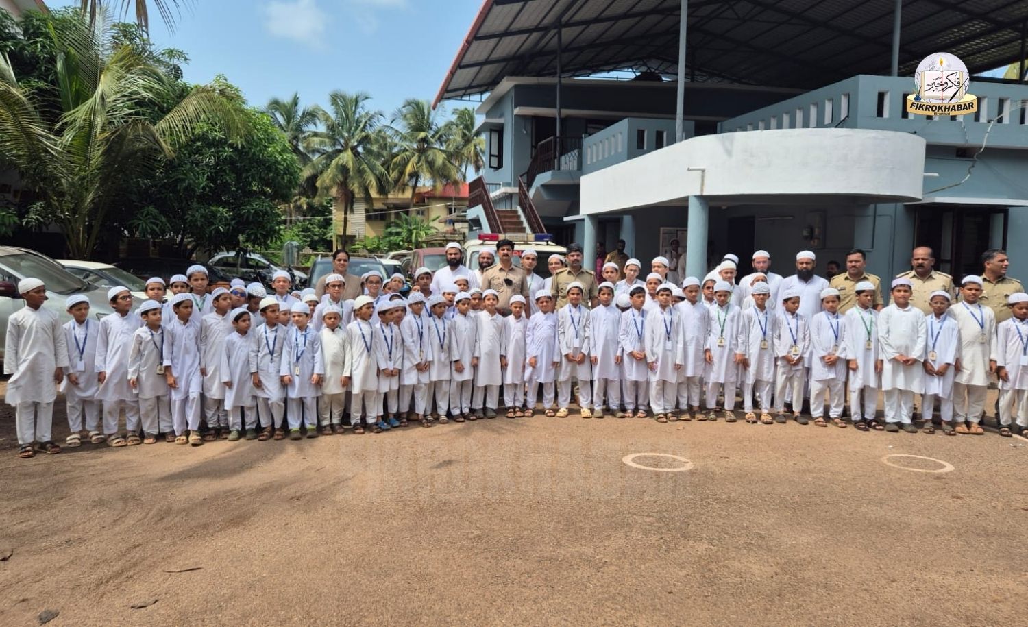Students of Maktab Jamia Kargadde Visit Bhatkal Rural Police Station on Educational Tour