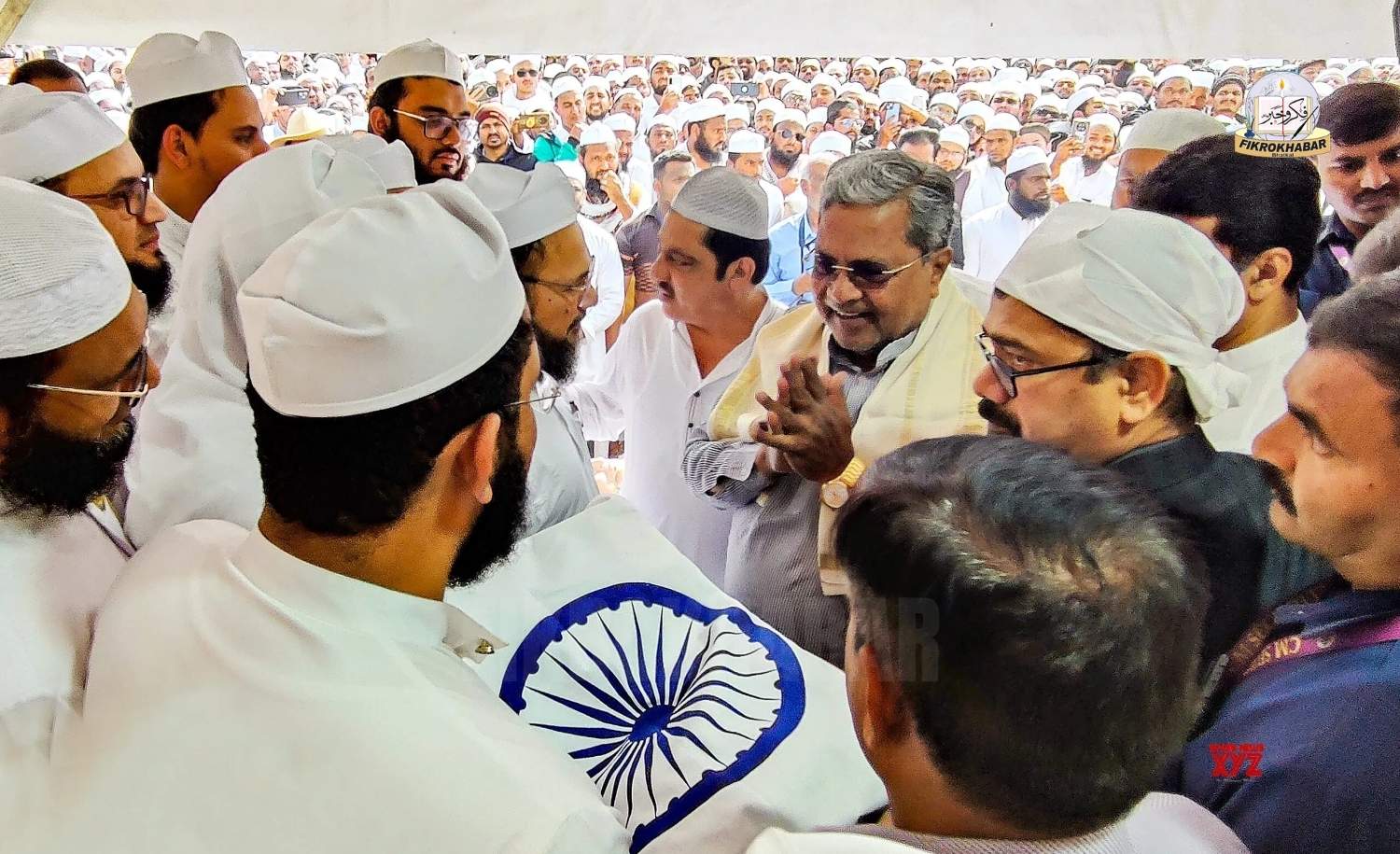 Karnataka CM Siddaramaiah Paid Tribute to Ameer-e-Shariyath Maulana Saghir Ahmad Khan Rashadi