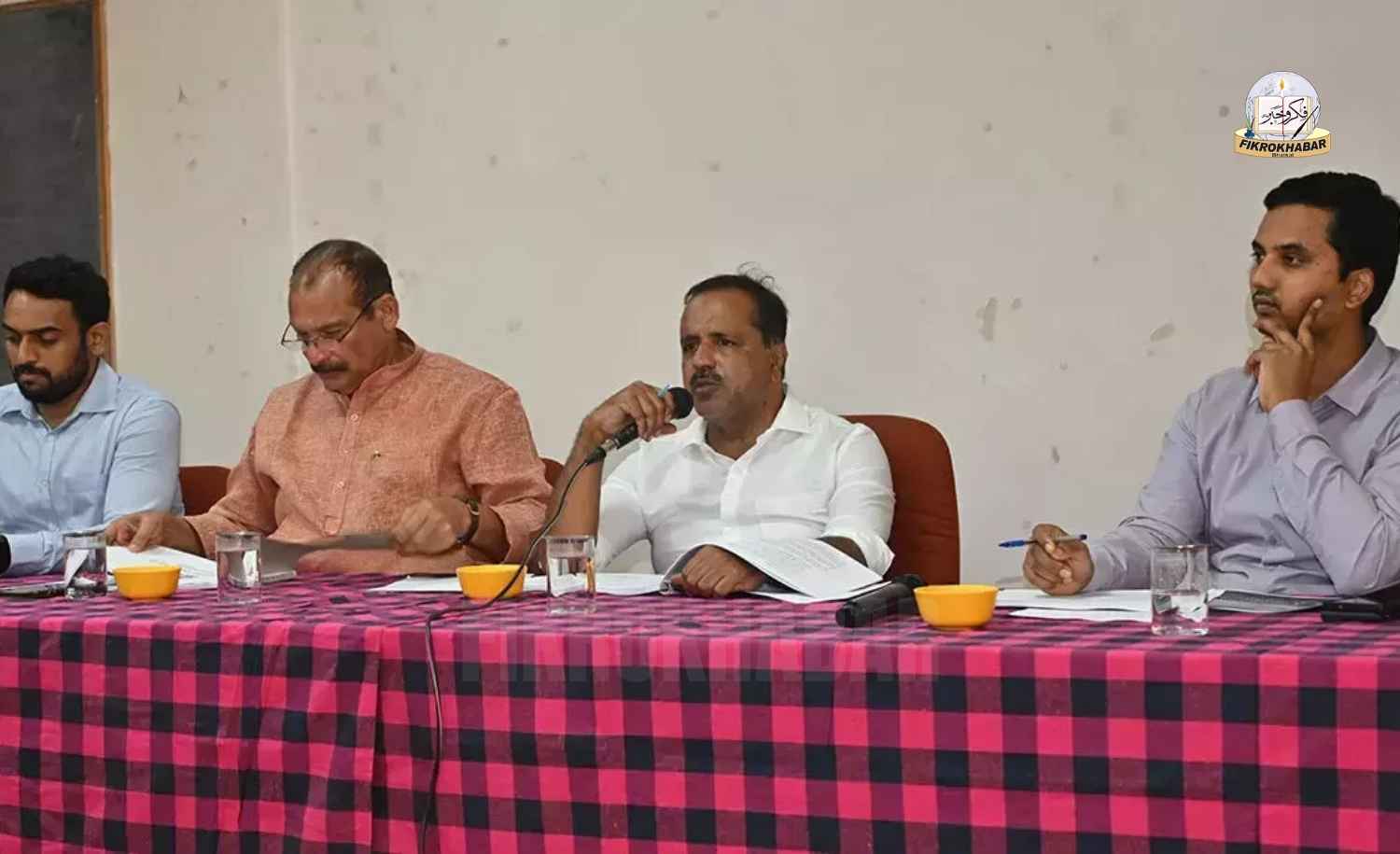 Junk Food to be Banned in Karnataka Schools and Hospitals, Announces Health Minister U.T. Khader