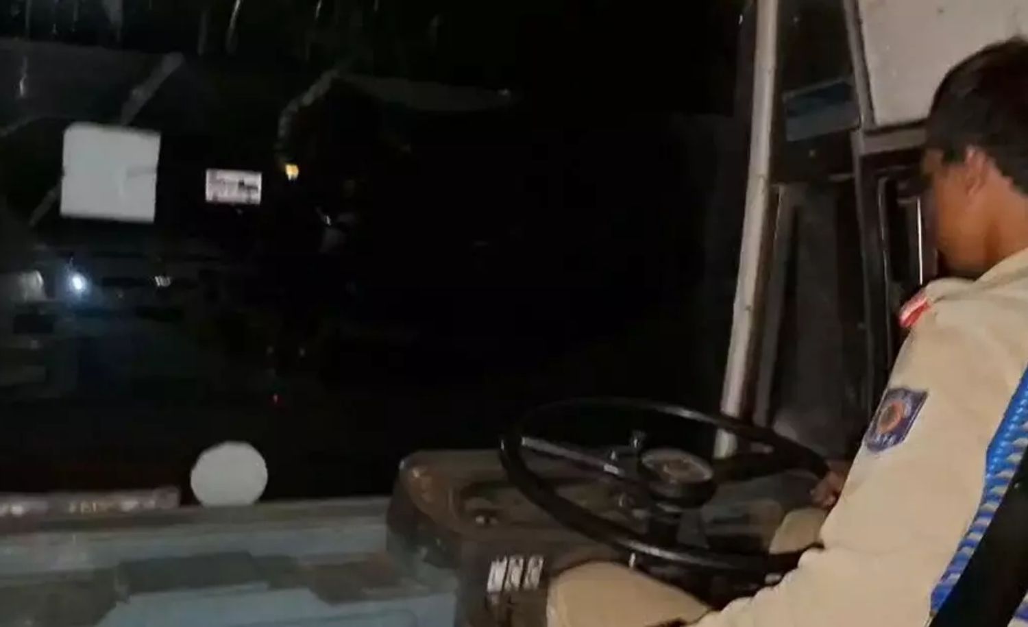 KSRTC Bus Travels at Night Without Headlights, Viral Video Raises Serious Safety Concerns