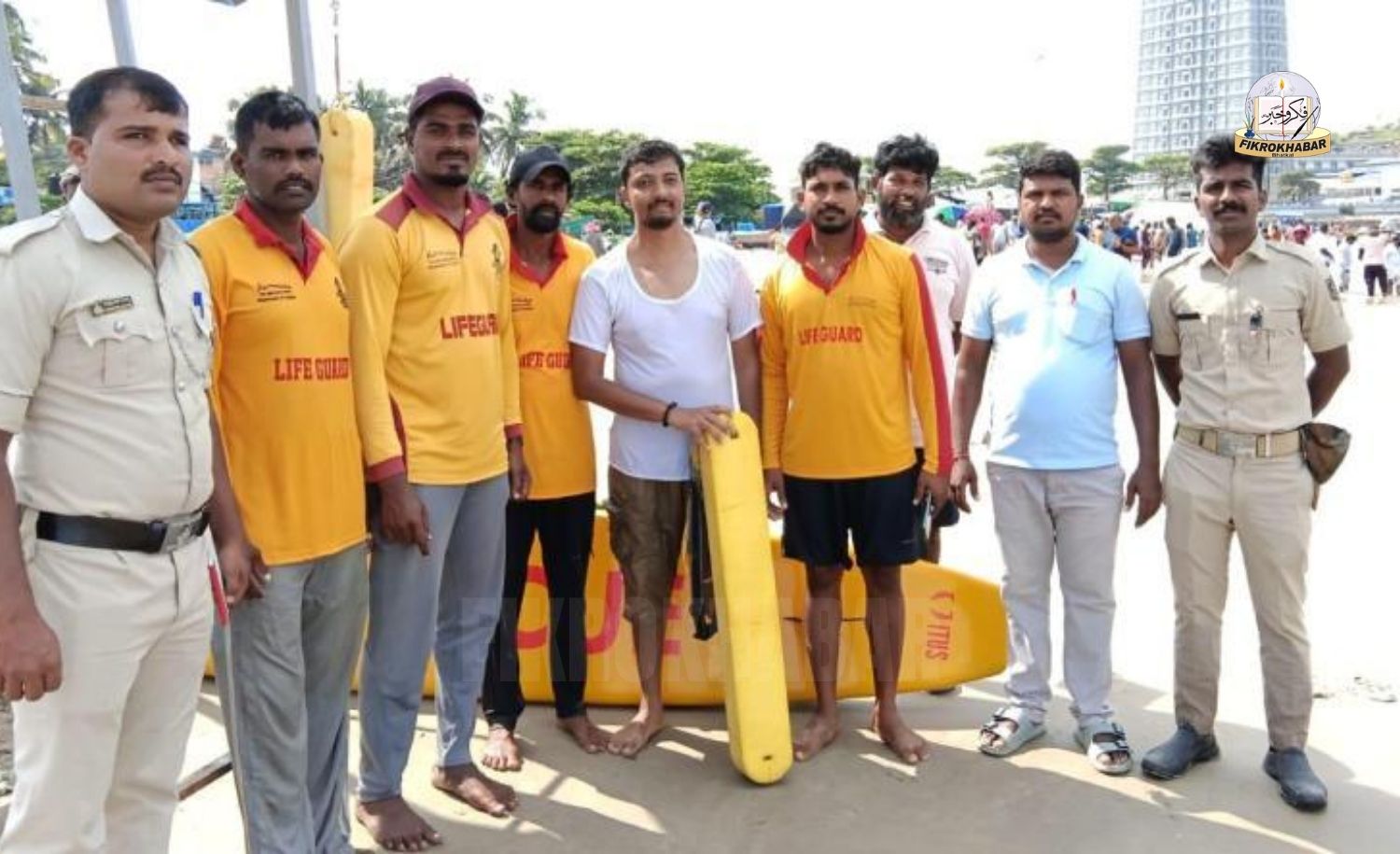 Lifeguards Rescue Bengaluru Tourist from Drowning at Murudeshwar Beach