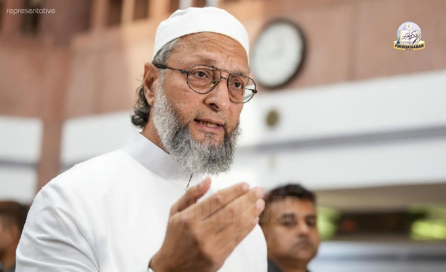 Owaisi Urges Muslims to Choose Their Own Leaders Instead of Relying on Established Parties