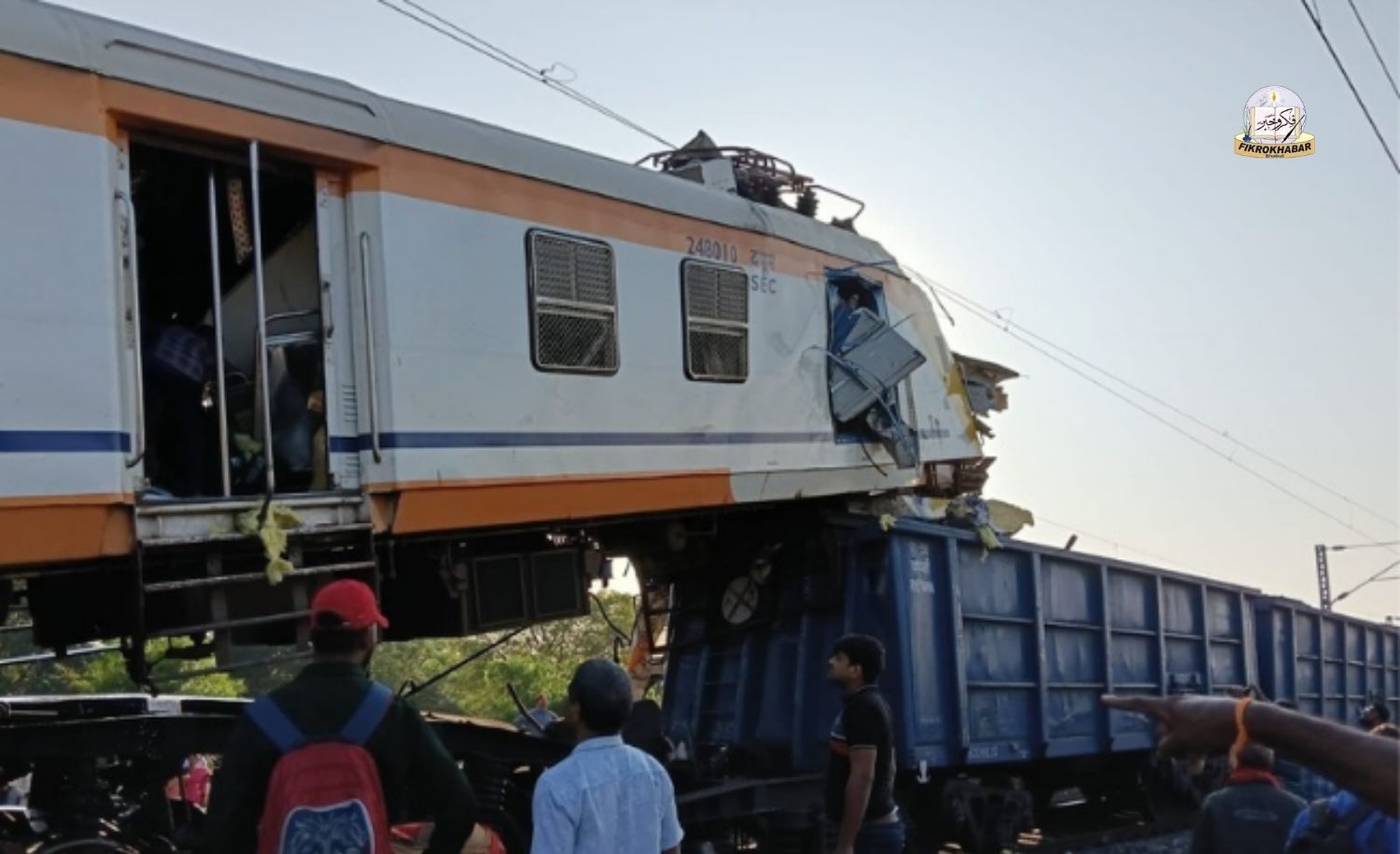 Passenger Train Collides with Goods Train in Chhattisgarh; Several Injured and Trapped