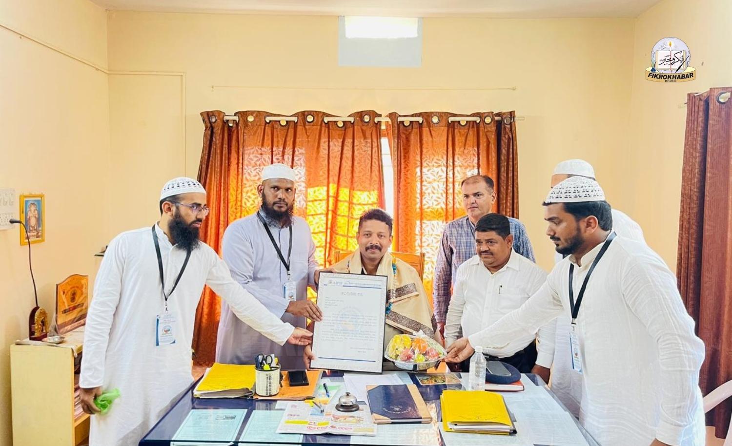 Payam-e-Insaniyat Forum Bhatkal Unit Felicitates Police Officer for Chief Minister’s Gold Medal