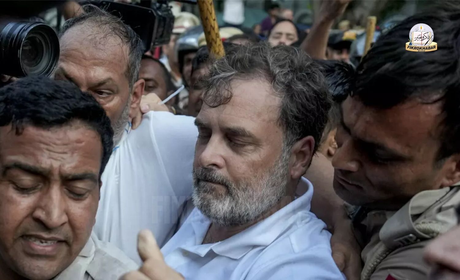 Rahul, Priyanka, and Akhilesh Detained Near PM’s Residence During High-Voltage March Over Student Agitation