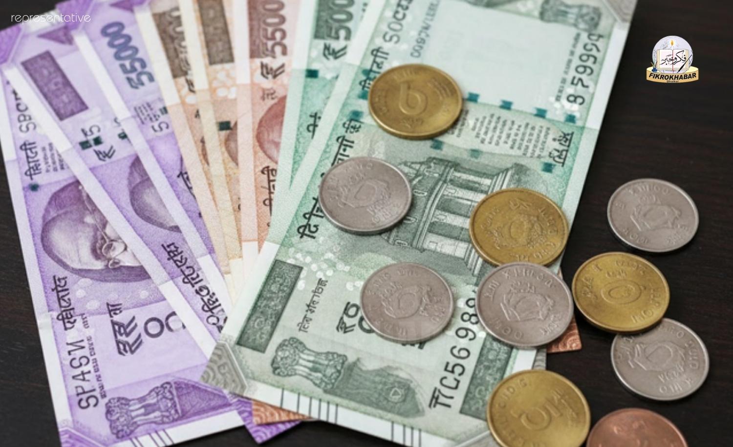 Rupee Falls Sharply to 92.28 Against US Dollar in Early Trade