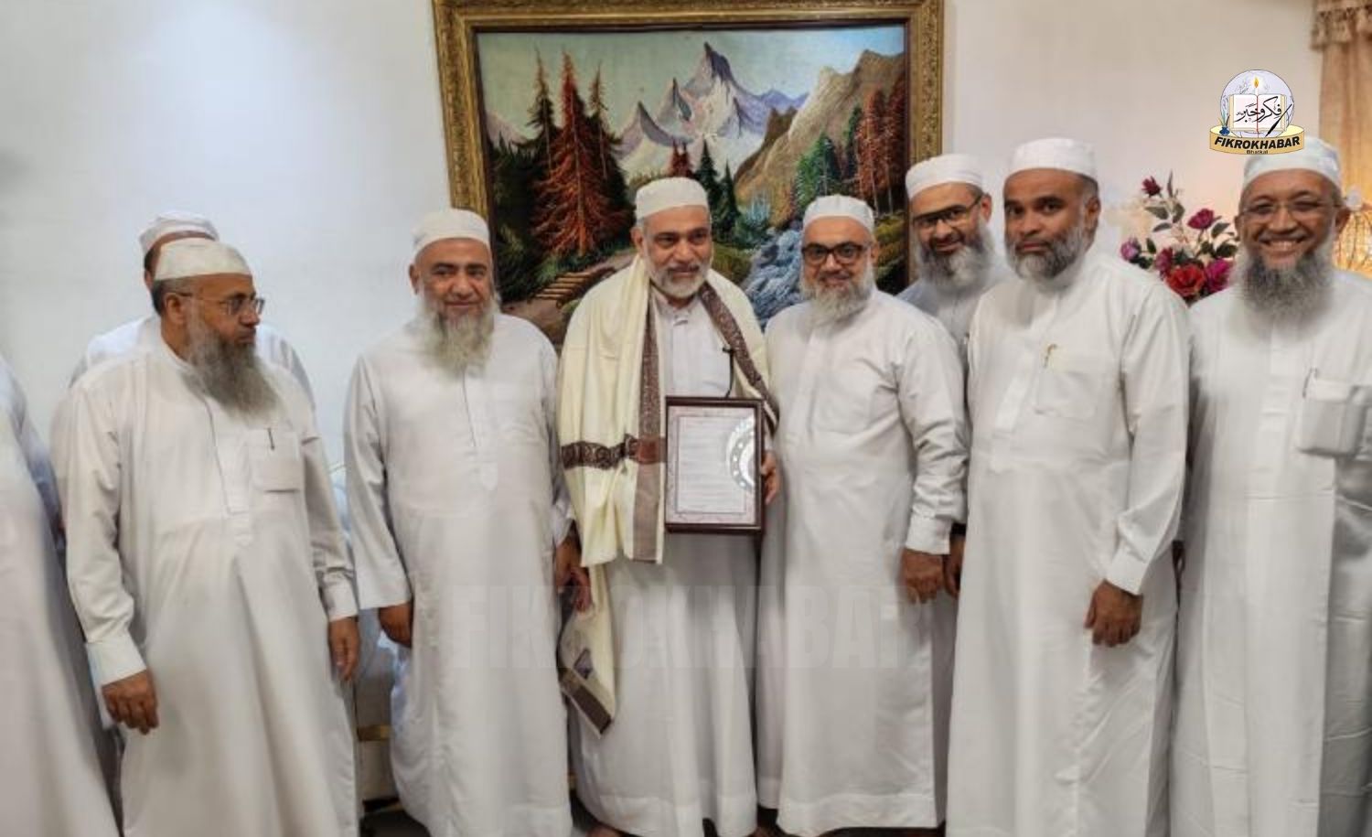 Special Gathering in Dubai Honours Maulana Abdul Mateen Muniri for Nearly Five Decades of Scholarly and Religious Service