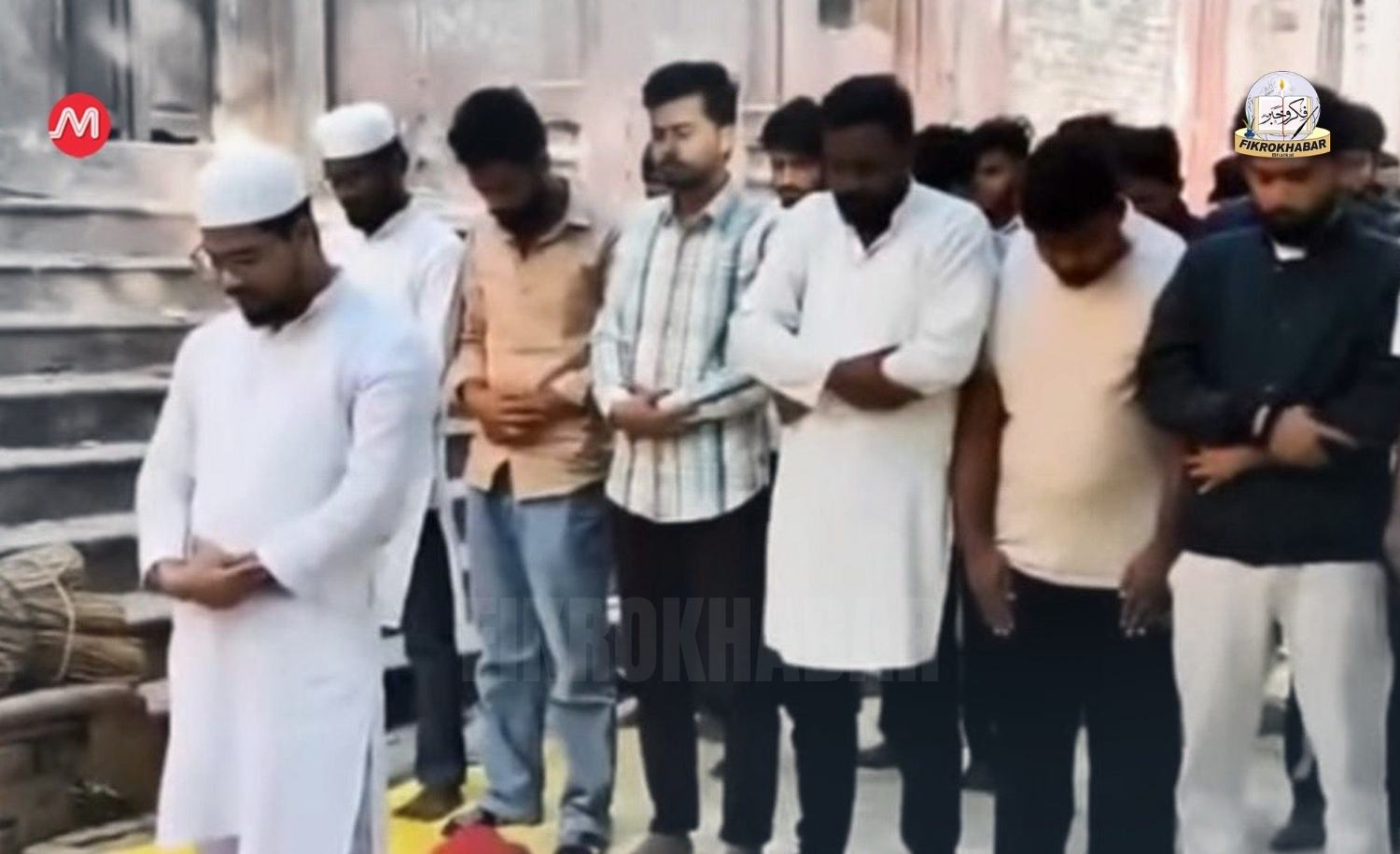 University of Lucknow Issues ₹50,000 Bonds Notice to 13 Students Over Namaz at Lal Baradari